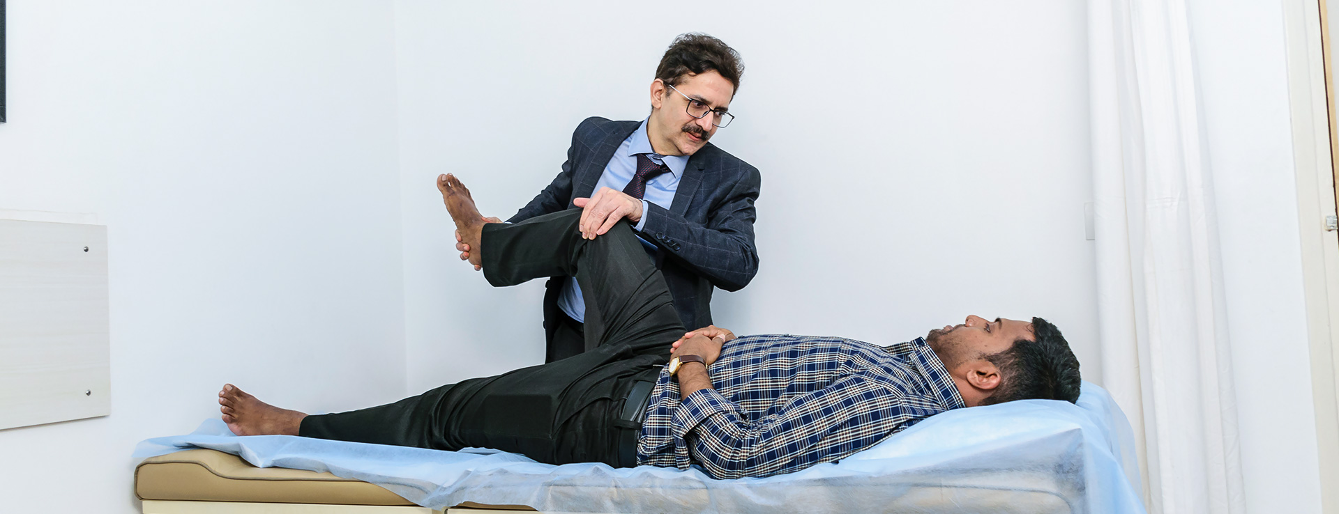 Total Knee Replacement  Surgery in Mumbai